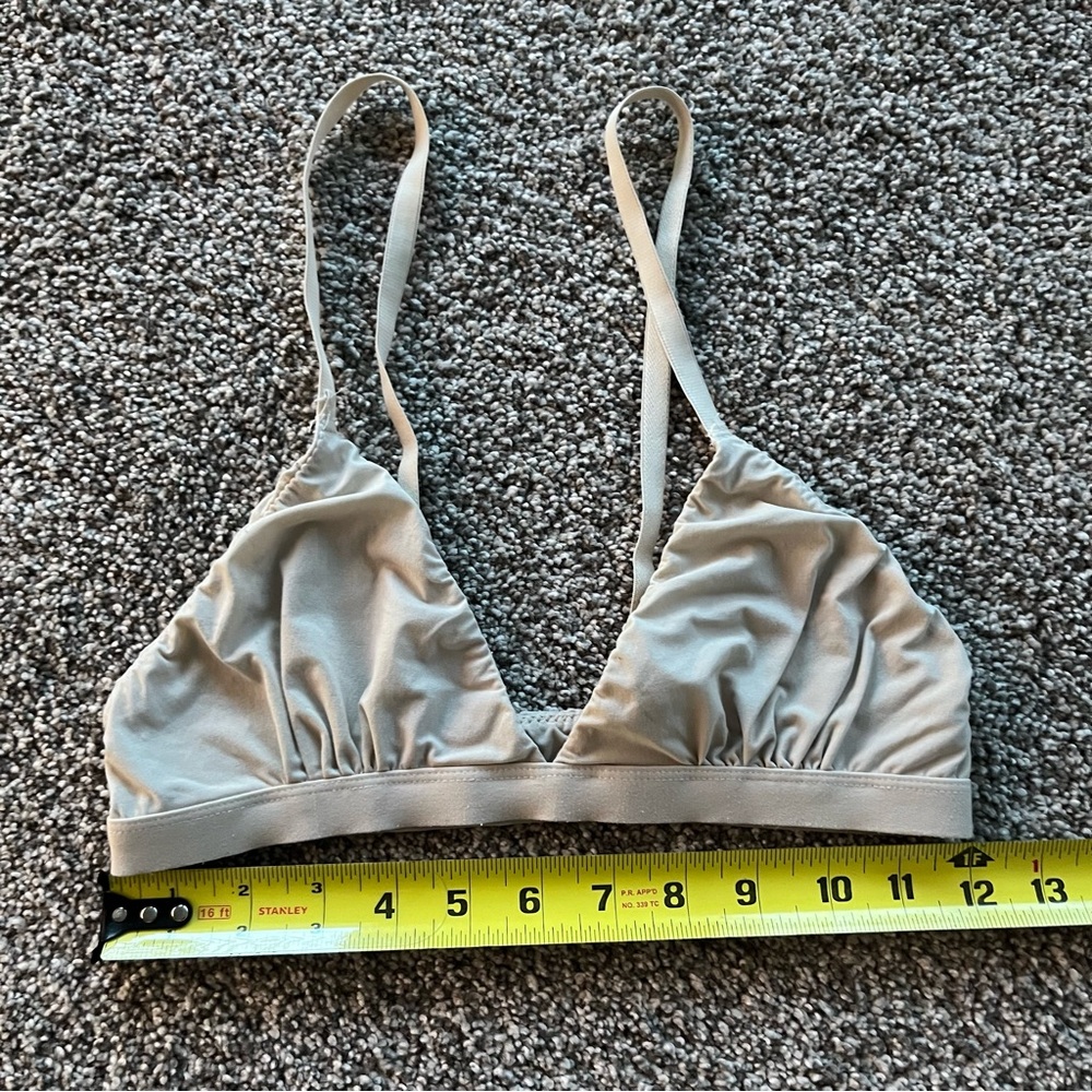 UO Out From Under Seamless Triangle Bralette | Medium